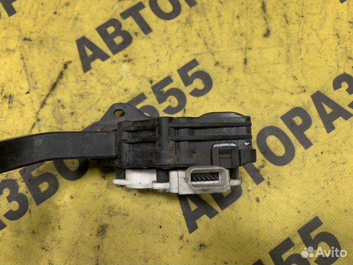 Педаль газа Chevrolet Cobalt