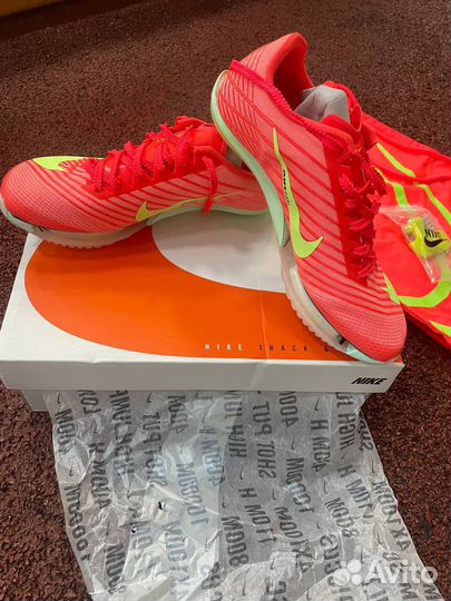 Кроссовки, шиповки