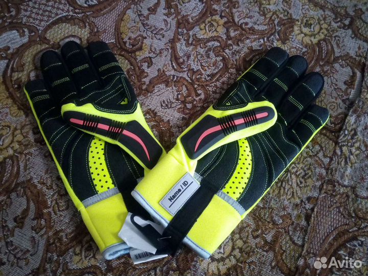 Противоударные перчатки