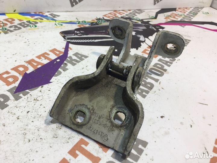 Рено Трафик Петля верхняя передней двери