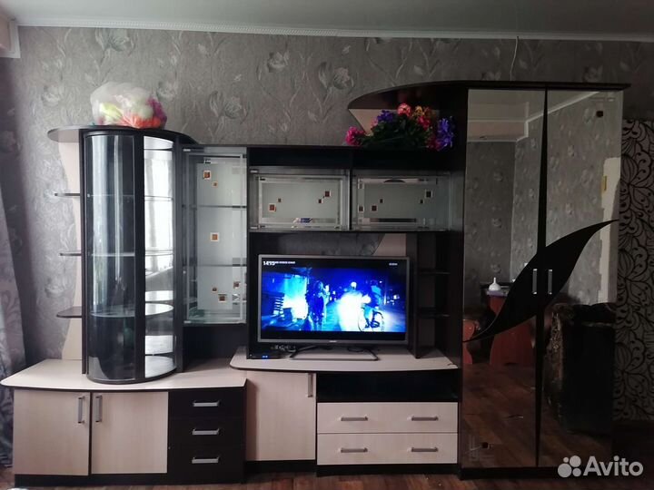 Стенка в гостиную