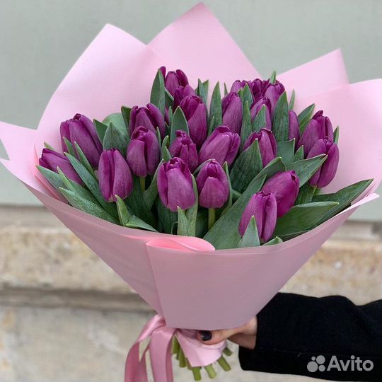Букет из фиолетовых сортовых тюльпанов 41 шт