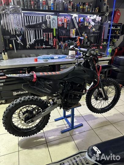 Эндуро мотоцикл DNA 300cc