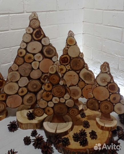 Елка новогодняя из спилов дерева