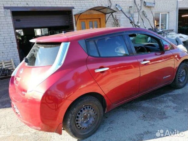 Nissan Leaf 2015г по запчастям