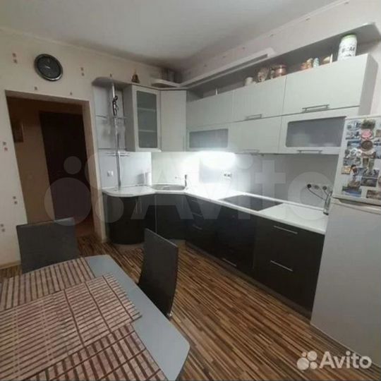 2-к. квартира, 74 м², 2/9 эт.