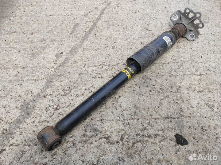 Амортизатор задний на Opel Corsa D