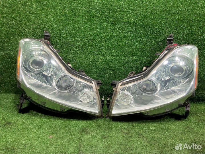 Комплект фар передний Infiniti Nissan M35 Fuga Y50