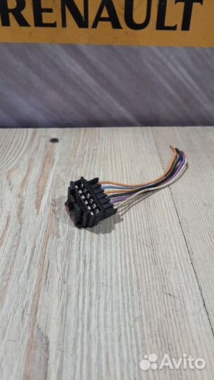 Штекер Разъём заднего фонаря Renault logan