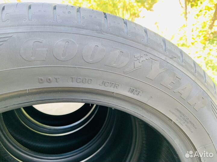 Goodyear EfficientGrip Performance 225/55 R17 97V