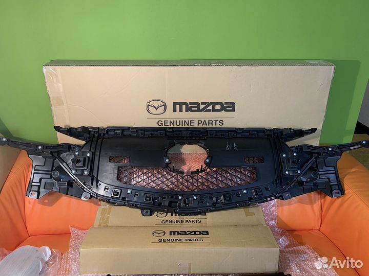 Решетка радиатора mazda cx-5 KF новая оригинал