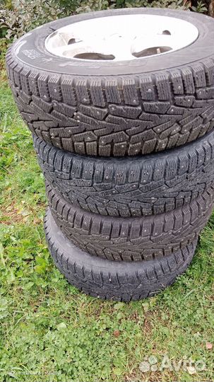 Комплект зимних колес r16