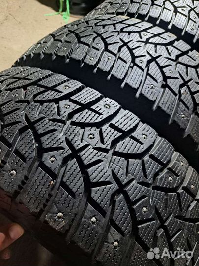 Bridgestone Blizzak Spike-02 SUV 225/65 R17 106T