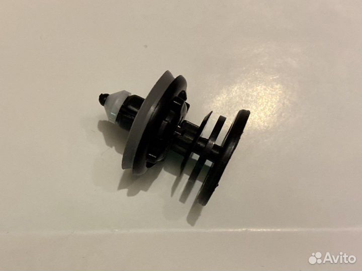 Клипсы на Porsche, Audi Q7