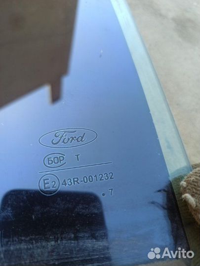Стекло заднее правое Ford Focus 2 2005-2011
