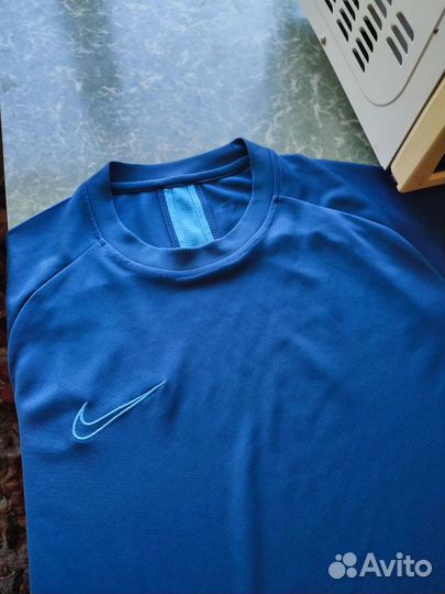 Футболка Nike (M) Dri-Fit