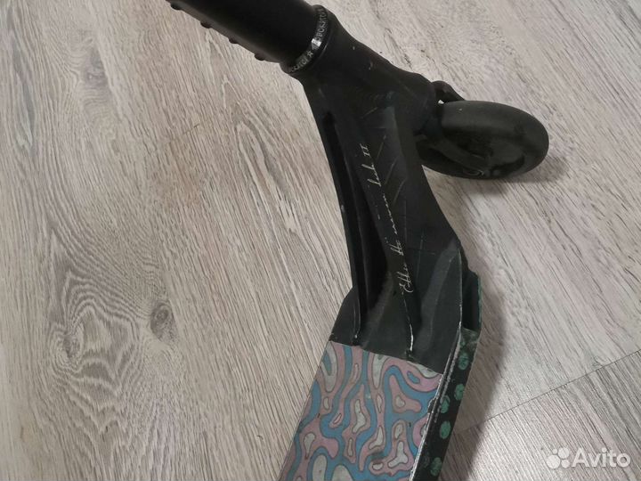 Кастомный трюковой самокат