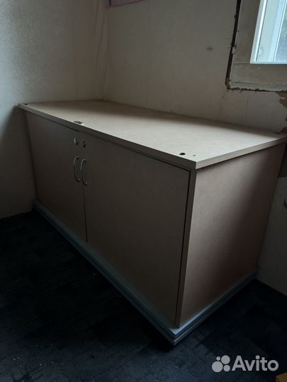 Витрины, шкафчики