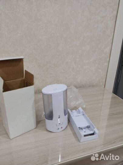 Диспенсер автоматический для жидкого мыла