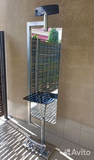 Зеркало с полочкой