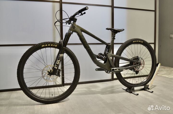 Santa Cruz Megatower