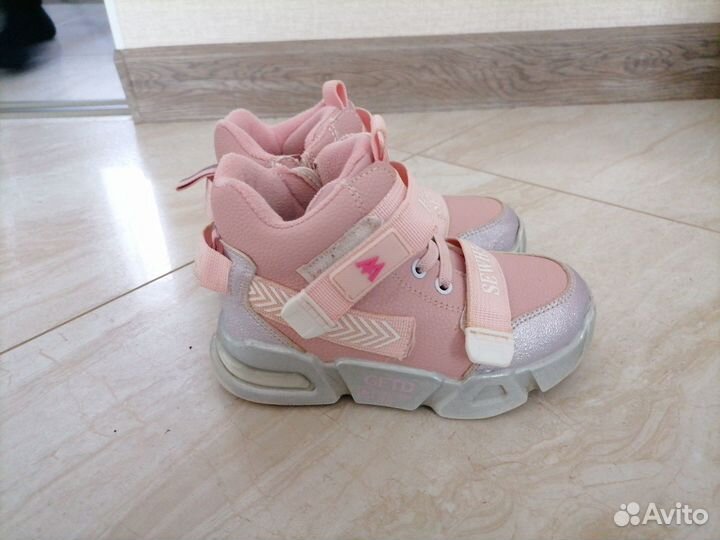 Димесезонные ботинки