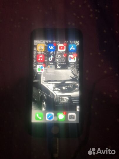 iPhone 8, 64 ГБ
