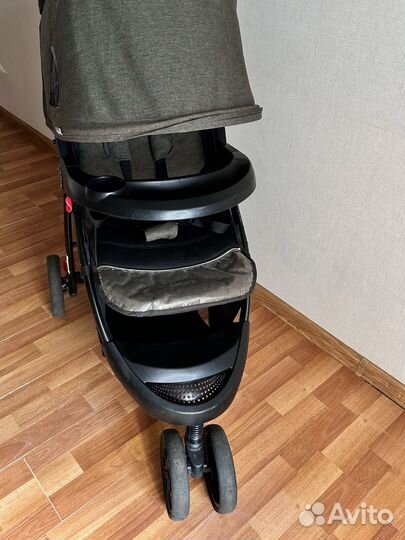 Коляска прогулочная