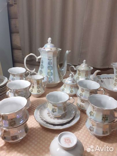 Посуда:Сервиз чайный на 12 персон Коростень СССР