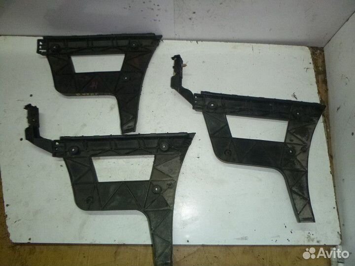 Направляющая заднего бампера левая audi A4 B8 2007