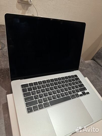 Macbook air 15 m2 8 512gb