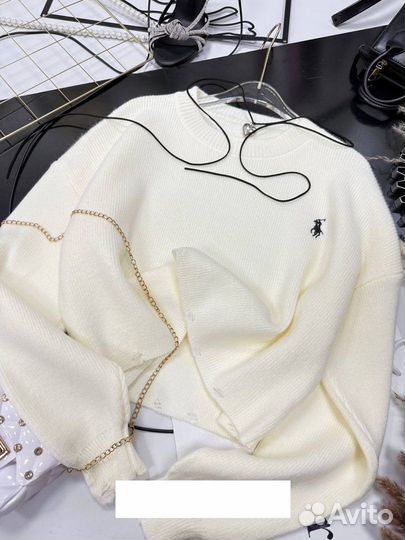 Свитер женский