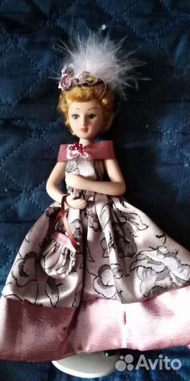 Куклы фарфоровые