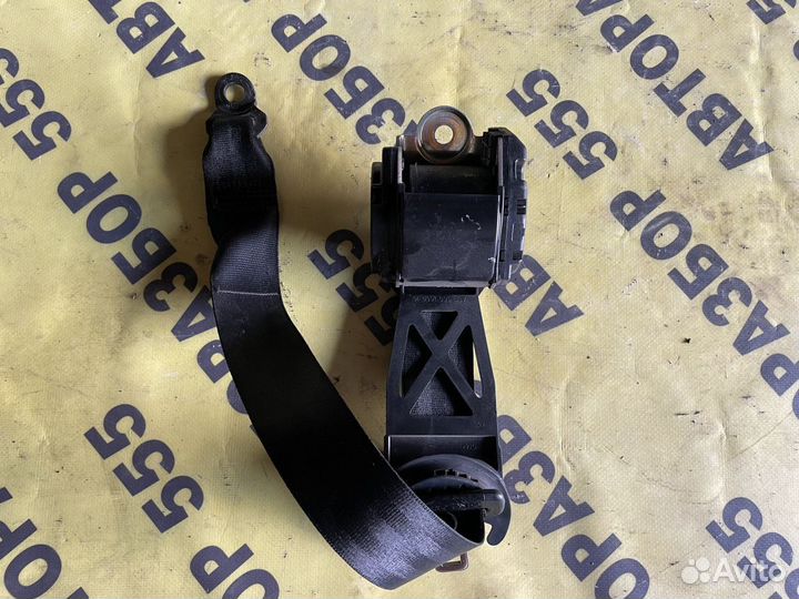 Ремень безопасности задний правый VW Vento