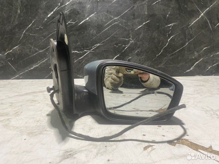 Зеркало заднего вида боковое правое Volkswagen