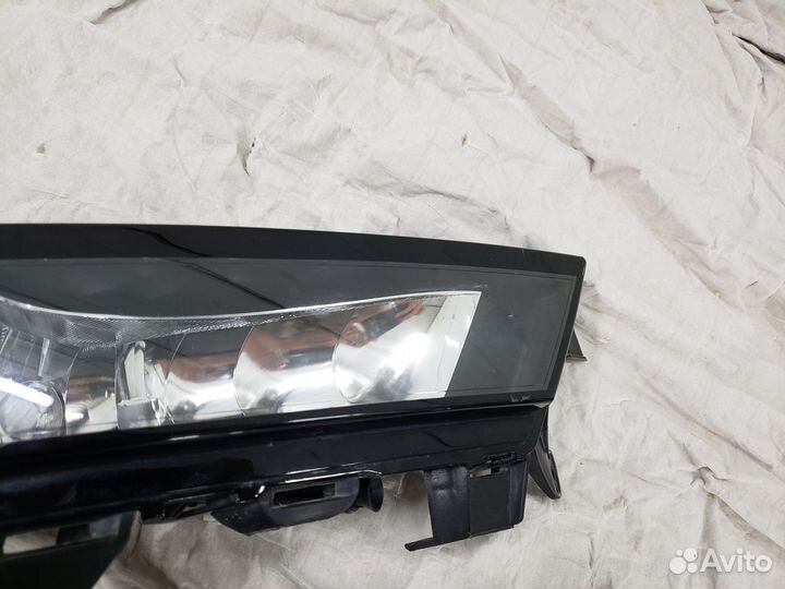 Skoda Rapid 1 Фара противотуманная Правая