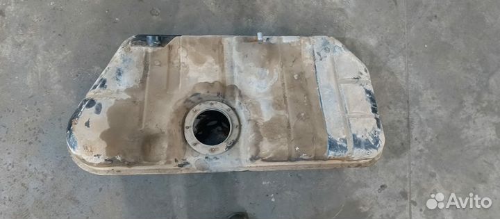 Бензобак priora