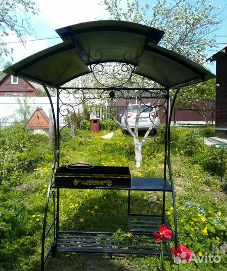 Мангал с крышей