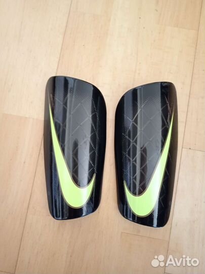 Щитки футбольные nike mercurial