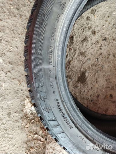 Bridgestone Blizzak Spike-01 215/50 R17 91T