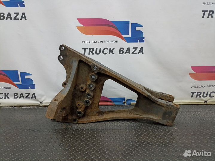 A9423252409 Кронштейн реактивной тяги левый