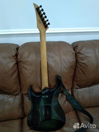 Электрогитара yamaha 611J