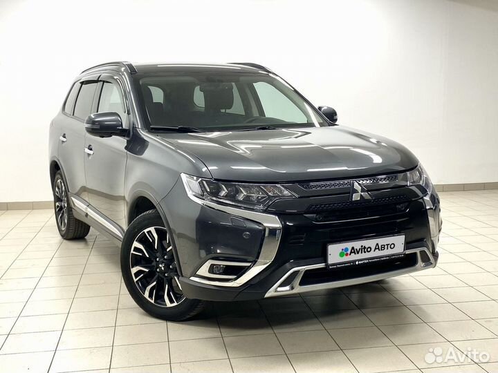 Mitsubishi Outlander 2.4 CVT, 2022, 49 343 км