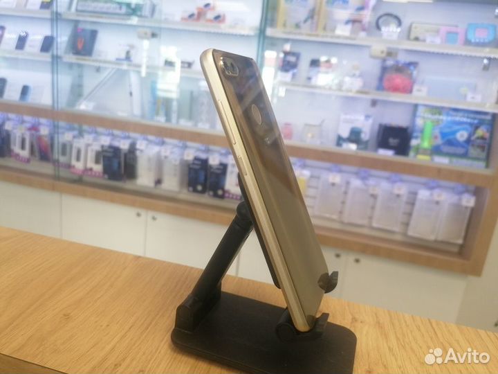 ZTE Blade V9, 3/32 ГБ