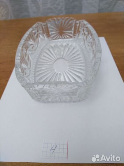 Хрустальная ваза