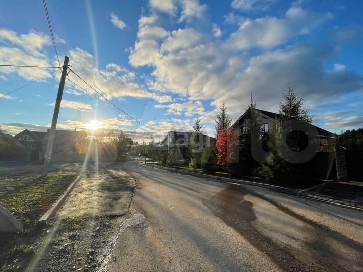 Участок 5,7 сот. (ИЖС)
