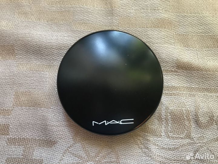Пудра Mac Mineralize Medium Golden, Medium Dark