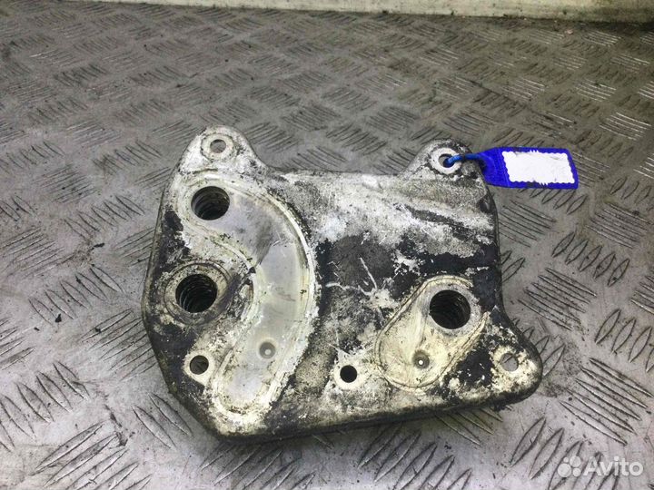 Теплообменник масляного фильтра Mercedes Vito (Via