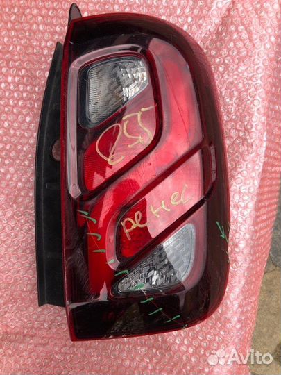 Фонарь задний правый Renault Duster