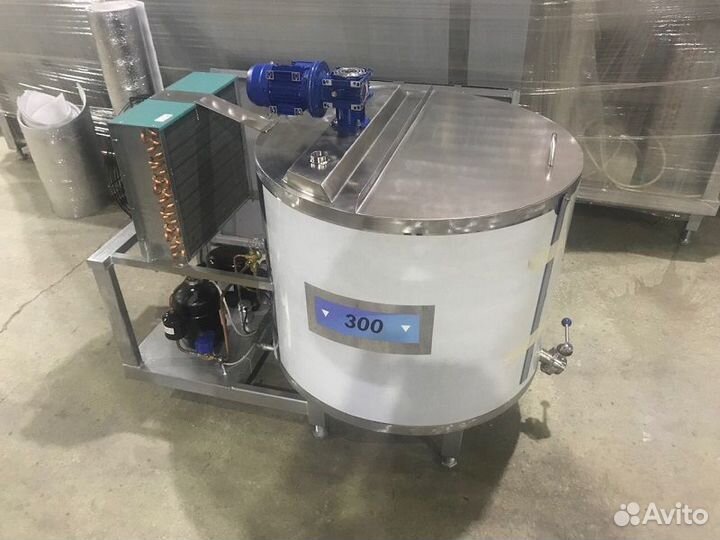 Охладитель молока Танк вертикальный уом 300 л